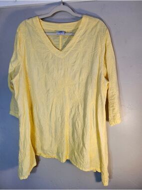 Cottonseed 100% Cotton  V-Neck Embroidered Tunic Top in Pale Yellow